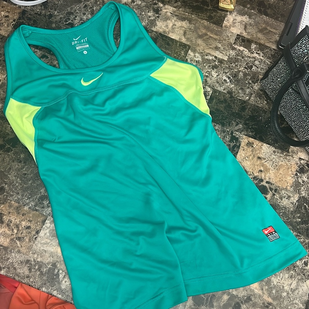 Nike Dri-fit tank top green size L